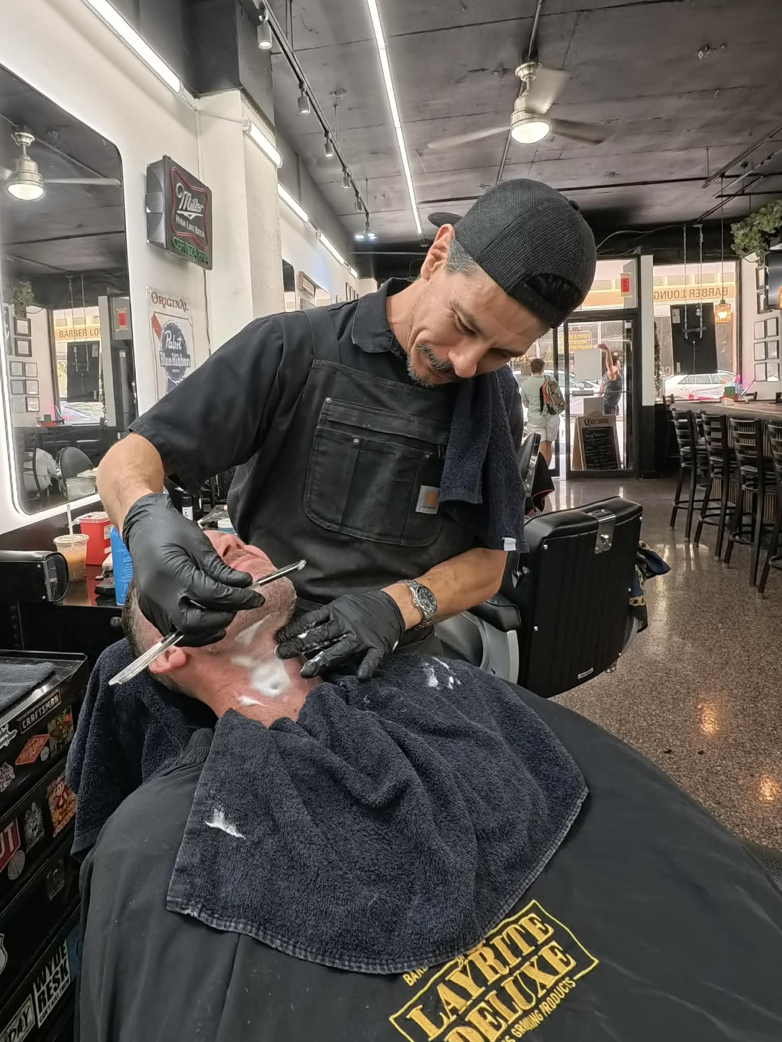 Hot towel straight razor shave at Vintage Barbershop Hawaii